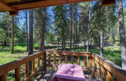 Eureka Cabin | Fishing Cabin in the Woods