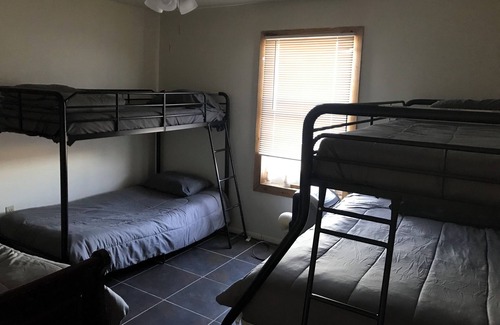 Braithwaite House | Fishing camp in Reggio LA spacious only 5 minutes from hope dale and Delacroix