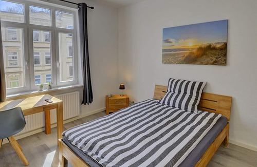 Nordstadt Apartment | Fitter apartment - Schiefe Stube - fewo1846 - Schiefe Stube / Cheap craftsman apartment with 3