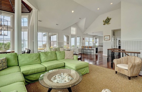 Bald Head Island House | Five bedroom home on Bald Head Island's East Beach, make your next island getawa
