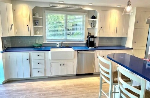 North Chatham House | FIVE BEDROOM- WATERFRONT RETREAT ON RYDERS COVE, PERFECT SPOT TO KAYAK AND CANOE.