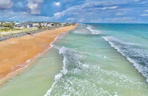 Flagler Beach Villa | Flagler Beach Ocean Front Villa w/Lg. In ground Pool-5-6Br/4Bth& attached apt