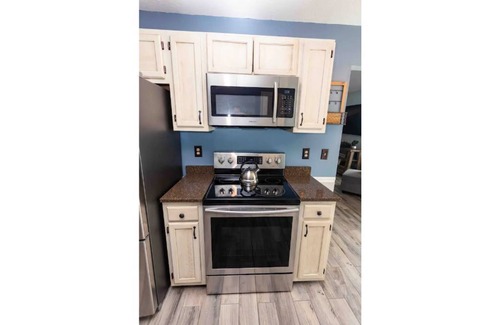 Cutler Bay House | Flagstone Oasis, Modern 4BR , W/Game Room