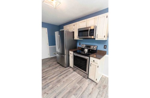 Cutler Bay House | Flagstone Oasis, Modern 4BR , W/Game Room