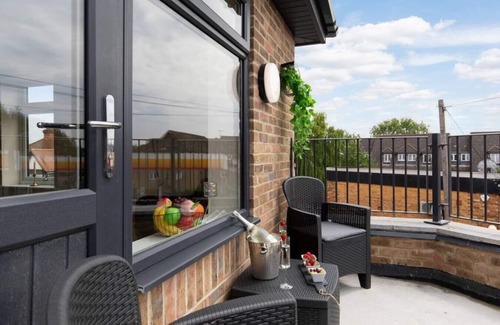 Sudbury Apartment | Flat 1 · homely - North London Wembley Apartment
