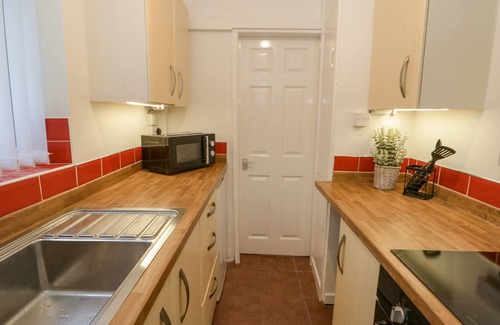 Deganwy Cottage | FLAT 1A MONA HOUSE, pet friendly, country holiday cottage in Deganwy