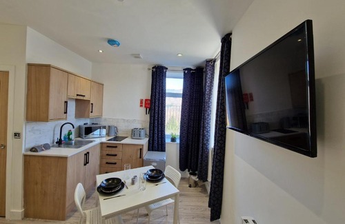 Mountain Ash Apartment | Flat 2, Modern Studio apartment, Tynte Hotel, Mountain Ash