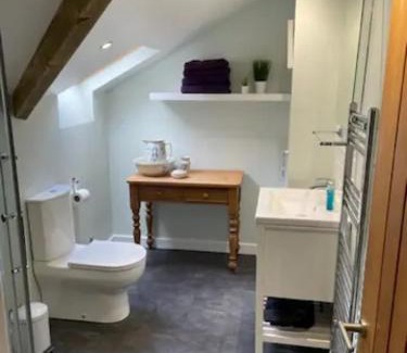Tremadog Apartment | Flat 2 - Y Sgwar Restaurant