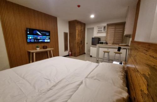 Las Pinas Apartment | Flat 35, Unit F
