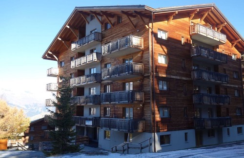 Saint-Pierre-de-Clages Apartment | Flat in Nendaz near Ski Slopes