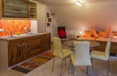 Niedergurig Apartment | Flat in Niedergurig with barbecue, sauna and garden