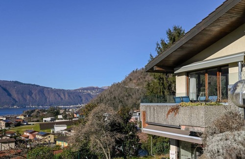 Melano Villa | Flat in the Gulf of Melano (Miralago)