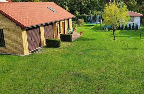 Zarnowska Apartment | Flat in Żarnowska with large garden