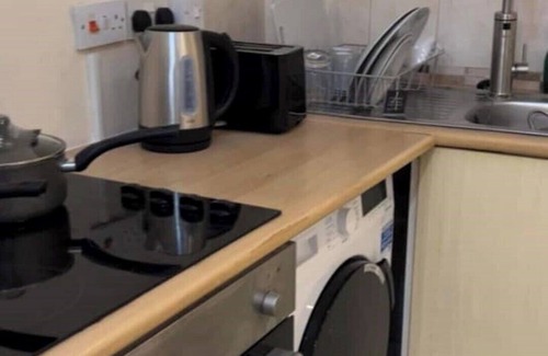 Lisvane Apartment | Flat With Parking Cardiff North