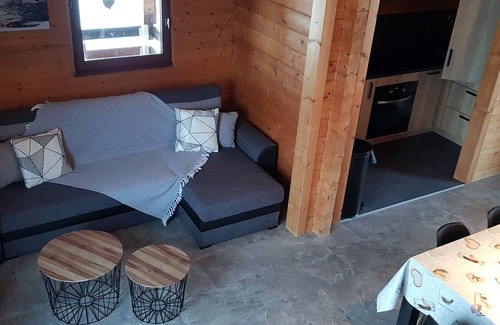 Le Praz de Lys Ski Chalet | Flat within chalet with superb view - 10 people