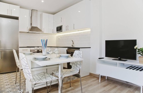 Sants-Badal Apartment | Flateli Roger 1