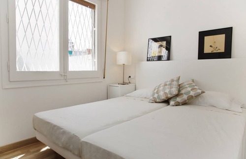 Sants-Badal Apartment | Flateli Roger 1