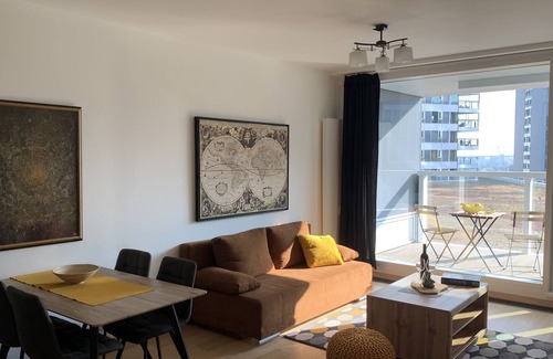 Old Town Apartment | Flexible, Hotel quality accommodation on the bank in the private apartment