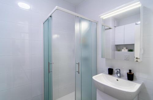 Zagreb Apartment | Flexible SelfCheckIns 105 - Zagreb - Parking - Loggia