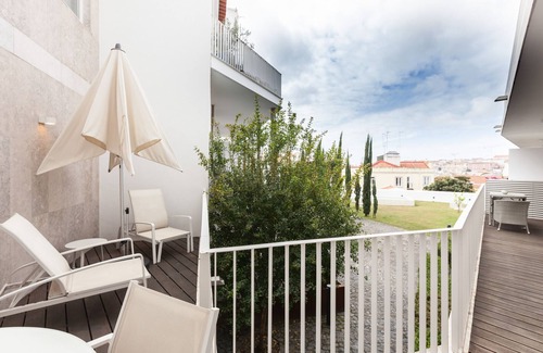 Socorro Apartment | FLH Mouraria Blue Design with Parking & Pool