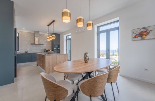 Sao Goncalo Ski Chalet | FLH Papaya Villa with Sea View