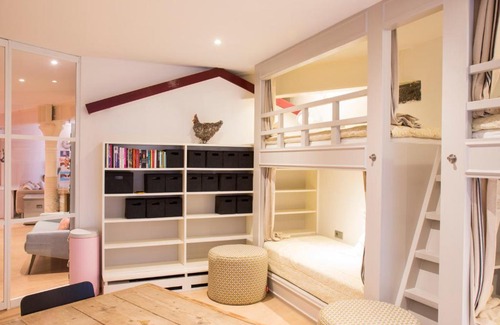 Jordaan Bed & Breakfast | Flo's Atelier - Family studio