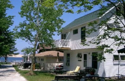 Silver Lake Cottage | Flora-Dale Dune Vista Cottage - Silver Lake & Dune View