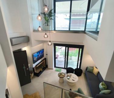 Peristeri Apartment | Floral Home Athens