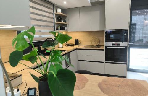 Peristeri Apartment | Floral Home Athens