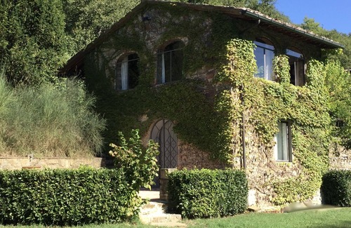 Bucine Cottage | Florence, Siena, Arezzo: Modern comfort and style in a historic Tuscan cottage.
