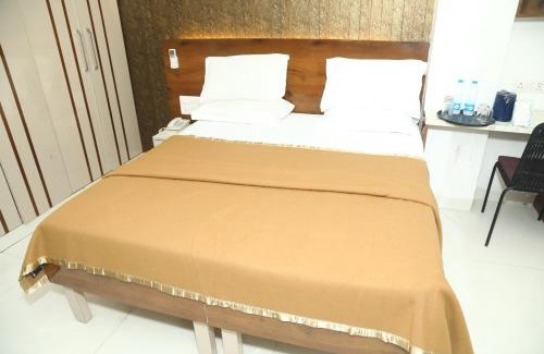 Malviya Nagar Hotel | Flourish Stay Saket near Max Hospital