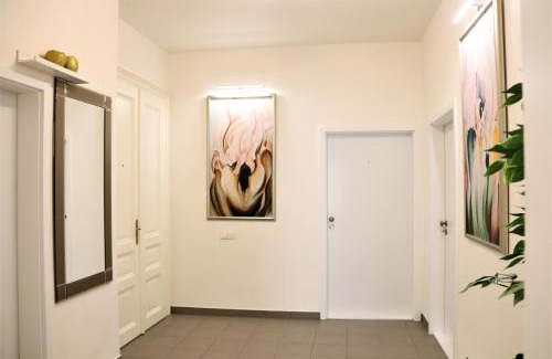 Nove Mesto Apartment | Flowers apartments