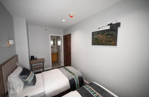 Queens Hotel | Flushing Garden Hotel