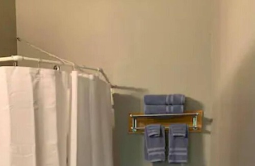 Steelville House | Flusszimmer Suite @ Meramec Riverside Lodge & Retreat