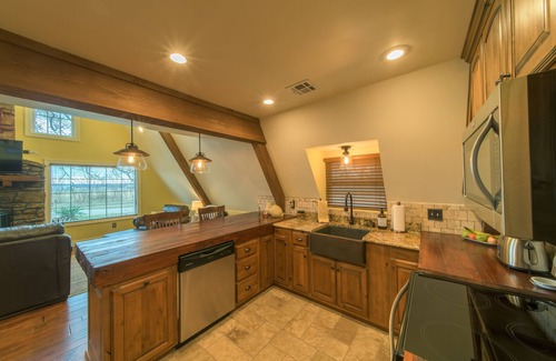 Afton House | Fly-In Home on Monkey Island, Grand Lake OK