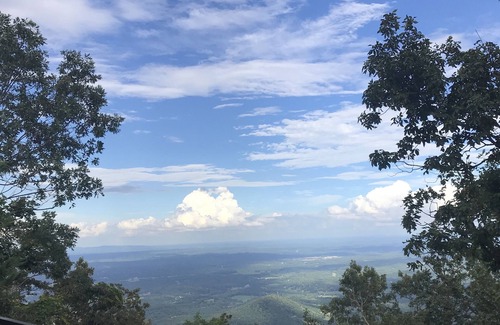 Lynn House | Flyin' High: A Rustic Luxury Mountain Getaway with Amazing Views