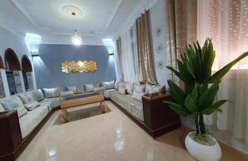 Fnideq House | Fnideq Elegant, Familia, Bienestar y mercado