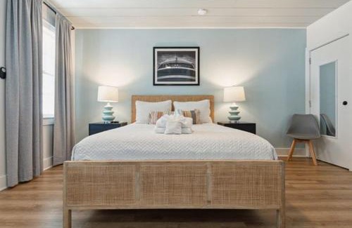 Folly Beach Hotel | Folliday Inn - The Continental - Room 23