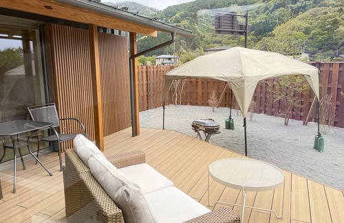 Fujikawaguchiko RV Rental | For 4 peopleWood deck BBQ planGlamping special/Minamitsuru District Yamanashi