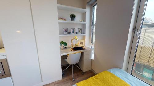 St. Dunstan's Apartment | For Students Only East Court in London