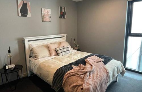 Kingston Apartment | Foreshore apt -sleeps 4 -free parking -WI-FI