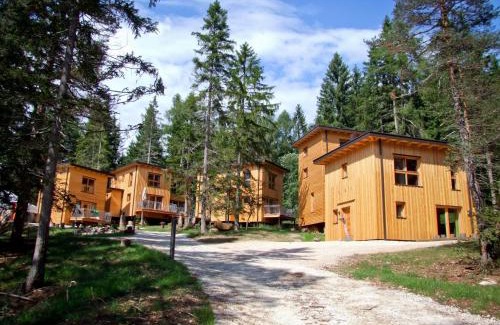 Senale San Felice Ski Chalet | Forest Chalet Resort FELIZITAS