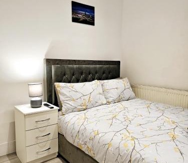 Newham House | Forest Edge Inn