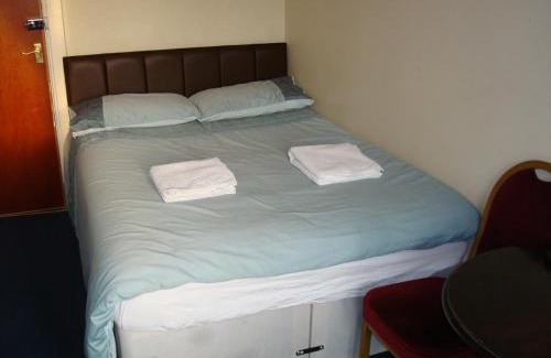 Newham Hotel | Forest Gate Hotel - Free Parking limited spaces
