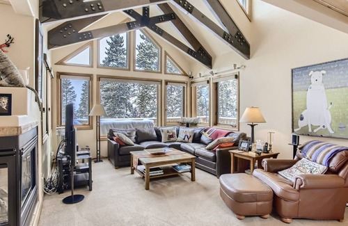 Forest Hills House | Forest Hills Hideaway | Nearby Golf, Shopping & More