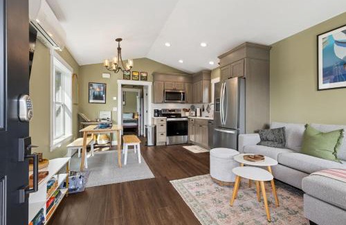 Pacific Beach House | Forest Moon by Seabrook Hospitality