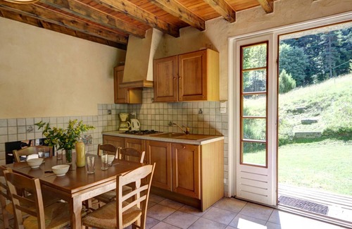 La Versanne Cottage | Forest Retreat: Spacious Cottage & Studio with Fireplace, Terrace, Games, and Pet-Friendly