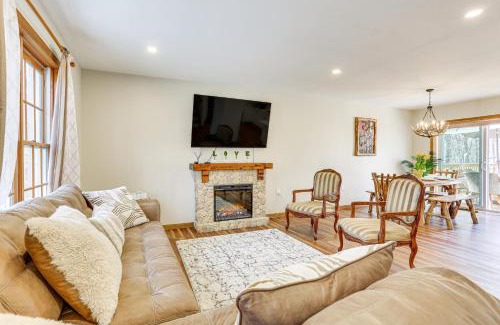 East Stroudsburg House | Forest-View Deck and Fire Pit Poconos Escape!