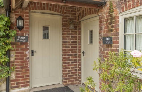 West Lulworth Cottage | FORGE COTTAGE, pet friendly, with a garden in West Lulworth