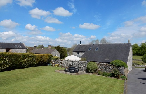 Monyash Cottage | Former Coach House now a cosy holiday cottage in an idyllic location